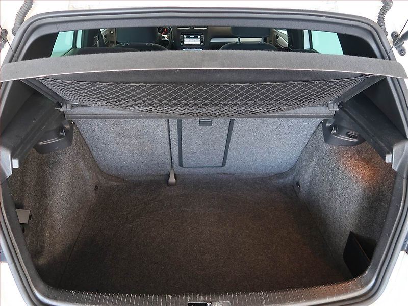 Volkswagen Golf (2010) R-Line 1.4 TSI, Park. senzory - fotka 13 z 13