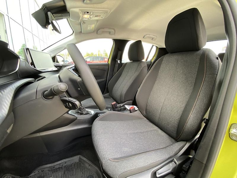 Peugeot 208 STYLE 1.2 TURBO 74kW - fotka 14 z 20