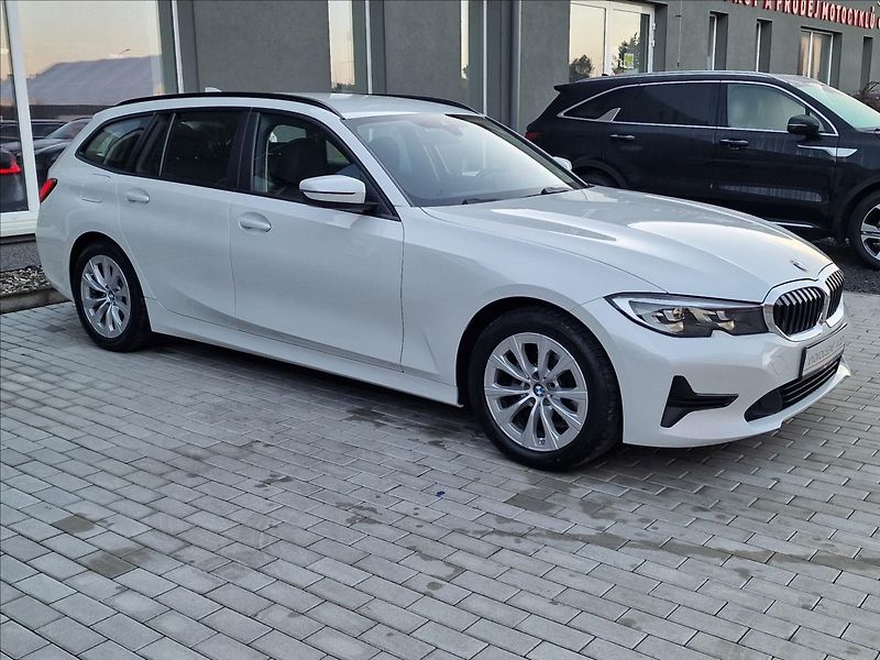 BMW Řada 3 318d 110kW Touring,ČR,1.Maj. - fotka 2 z 50