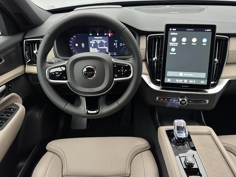 Volvo XC90 (2026) T8 AWD Plug-in DARK PLUS 7m - fotka 4 z 28
