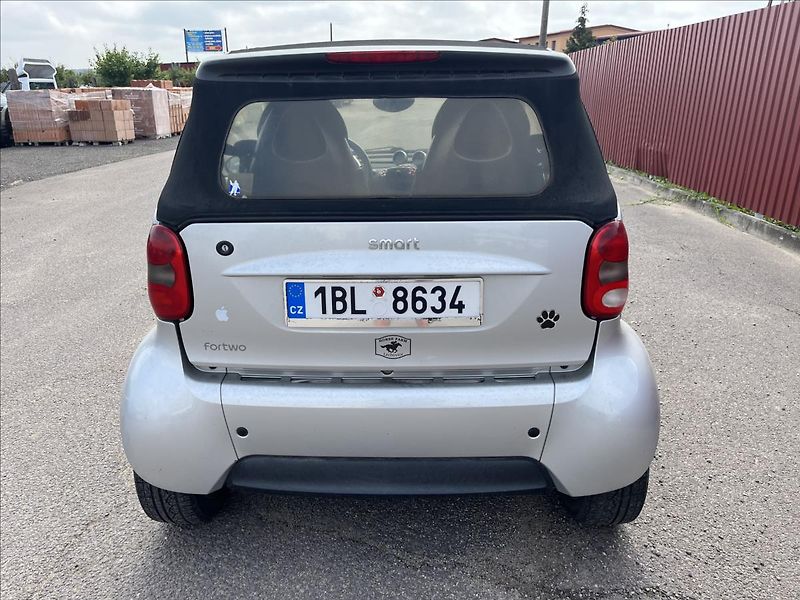 Smart Fortwo 0,7 i CABRIO PASSION KLIMA - fotka 8 z 25