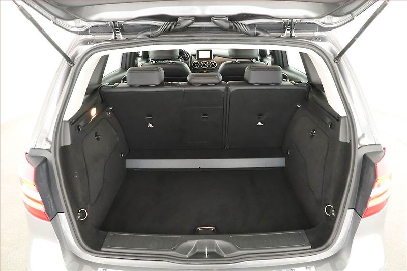 Mercedes-Benz Třídy B (2012) B 200, Automat, Navi, Xenony - fotka 16 z 17