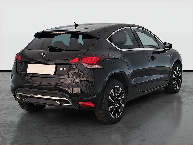 DS Automobiles DS4 (2016) 1.6 BlueHDi, Automat - fotka 5 z 20