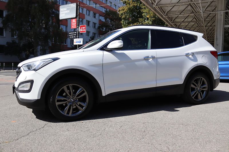 Hyundai Santa Fe Santa Fe 2.2 CRDi 4x4 ČR 1.MAJ - fotka 19 z 59