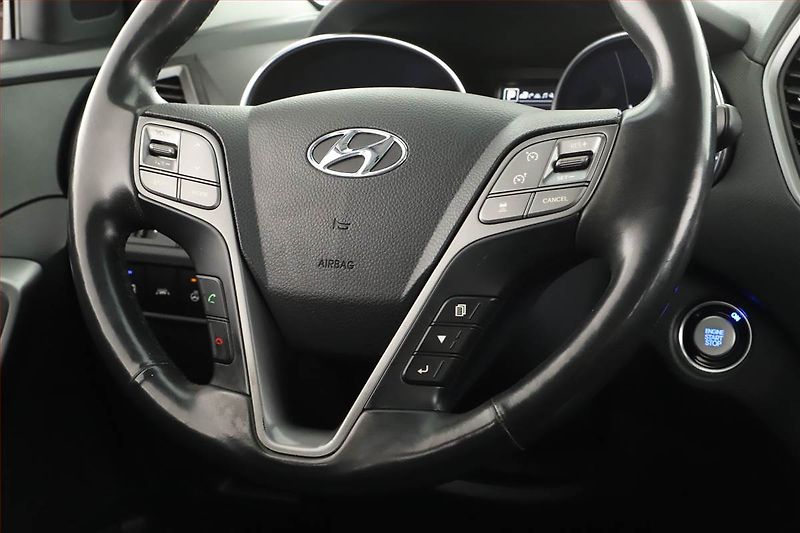 Hyundai Santa Fe (2016) 2.2 CRDi Blue, 4X4, Automat - fotka 15 z 20