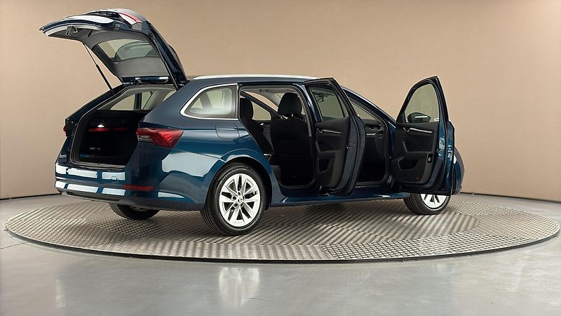 Škoda Octavia 1.5 TSI Style Combi - fotka 6 z 29