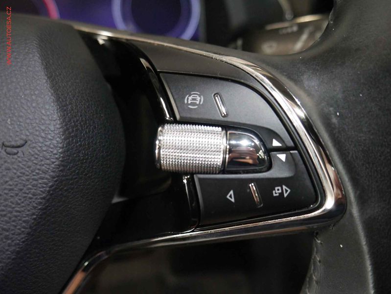 Škoda Octavia (2020) 2.0 TD, ČR, Style, TZ, LED - fotka 14 z 21