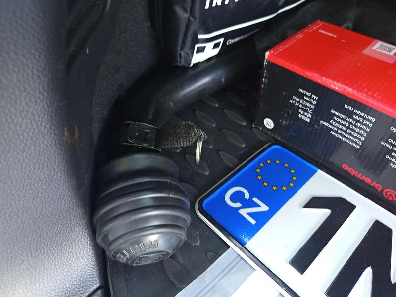 Infiniti QX70 (2018) S Premium, EU model, 2xkola,TZ - fotka 16 z 26