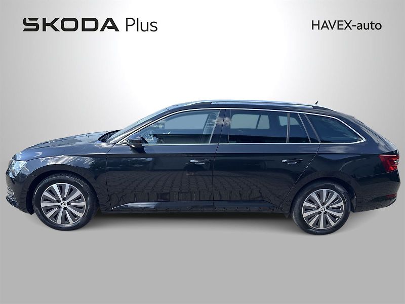 Škoda Superb (2022) Combi 2.0 TDI DSG Style - fotka 3 z 34