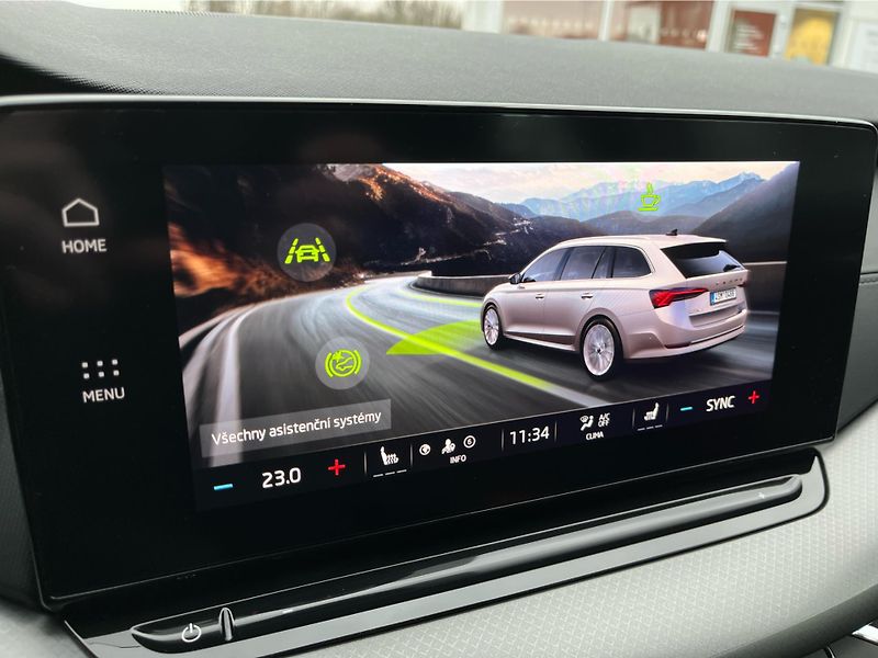 Škoda Octavia 2.0 TDI 110 kW AMBITION - fotka 15 z 28