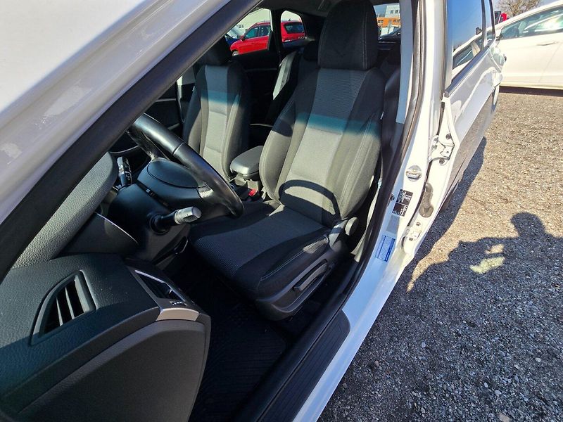 Hyundai i30 (2016) 1.6 CRDi ,nové CZ ,serviska - fotka 10 z 24