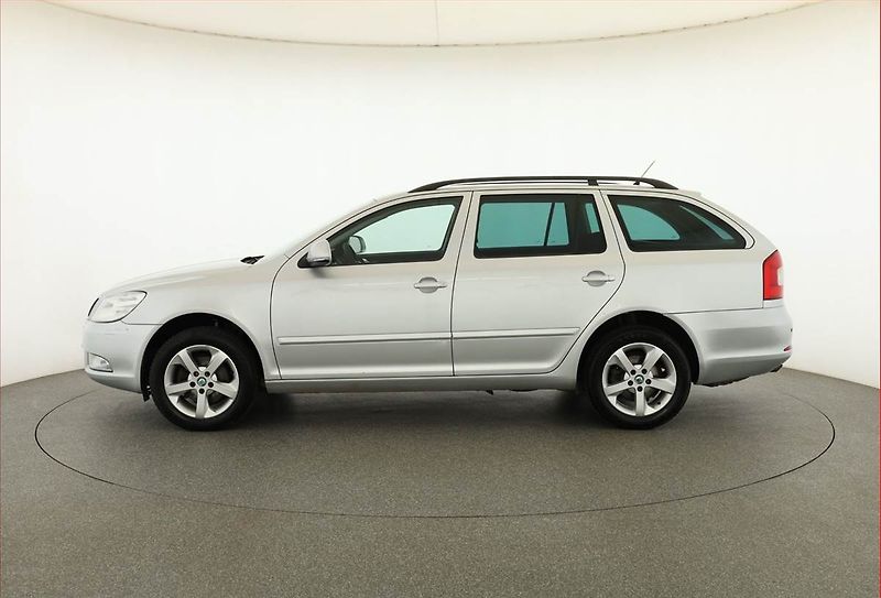 Škoda Octavia (2012) 2.0 TDI, 4X4, Serv.kniha - fotka 3 z 17