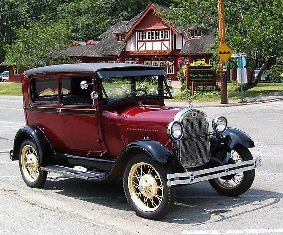 Historický Ford Model A sice budí na silnicích obdiv, jeho nízká rychlost na dálnici však může být kritickým rizikem., zdroj: Richard Smith/Wikimedia CC BY 2.0