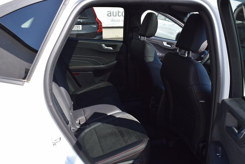 Ford Kuga (2022) 2.5 DURATEC PHEV 112kw e-CVT - fotka 48 z 50