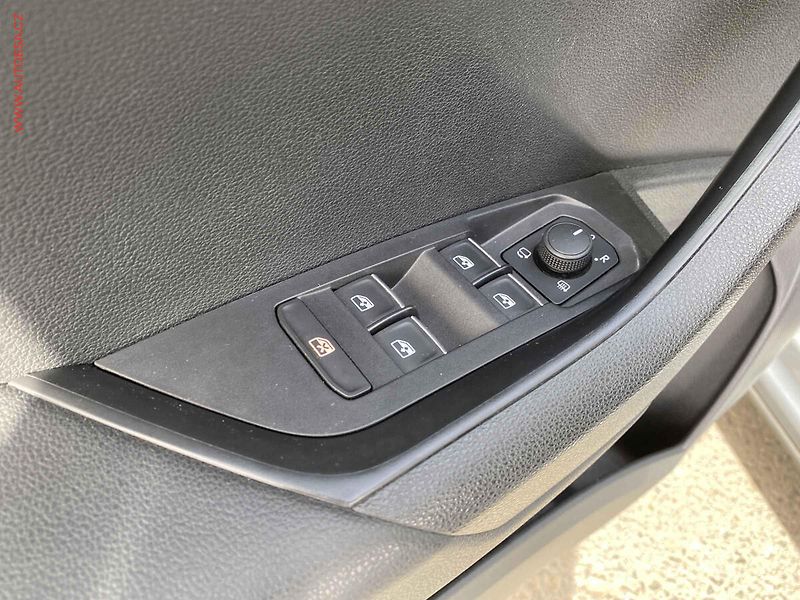 Škoda Karoq (2019) 1.5 TSi, Style, DSG, +ALU - fotka 13 z 20