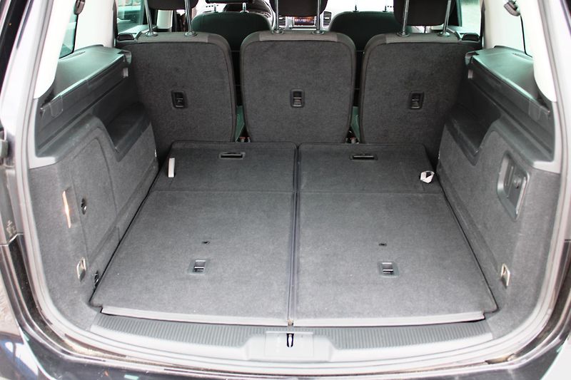 Volkswagen Sharan (2016) 2,0TDI KLIMA NAVI 7MIST - fotka 28 z 30