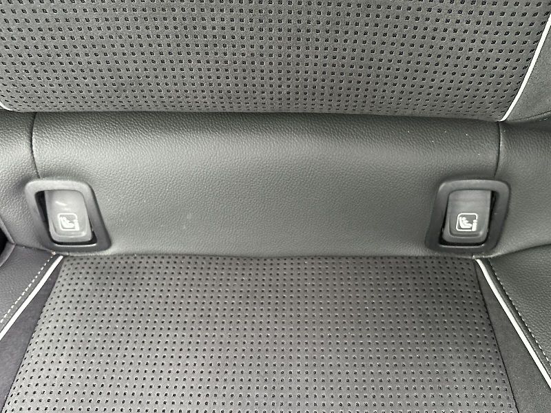 Škoda Superb (2025) Combi 1.5 TSI iV DSG Sportline - fotka 28 z 32