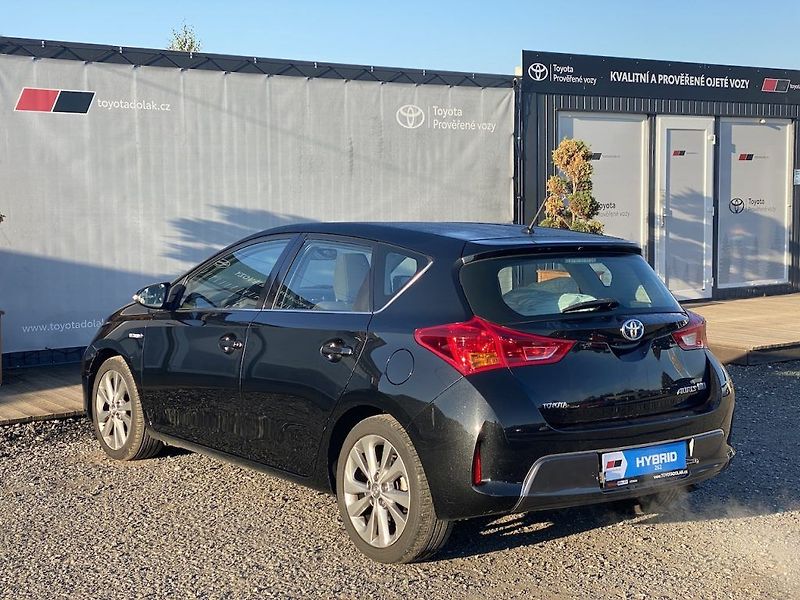 Toyota Auris 1.8HSD, 2x kola, po servisu - fotka 5 z 14