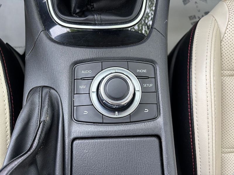 Mazda 6 2.2D/2014/129KW-MAN6-ZÁRUKA12 - fotka 28 z 45