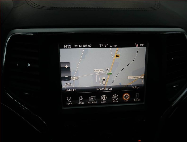Jeep Grand Cherokee (2015) Overland 3.0 CRD, 4X4 - fotka 26 z 29