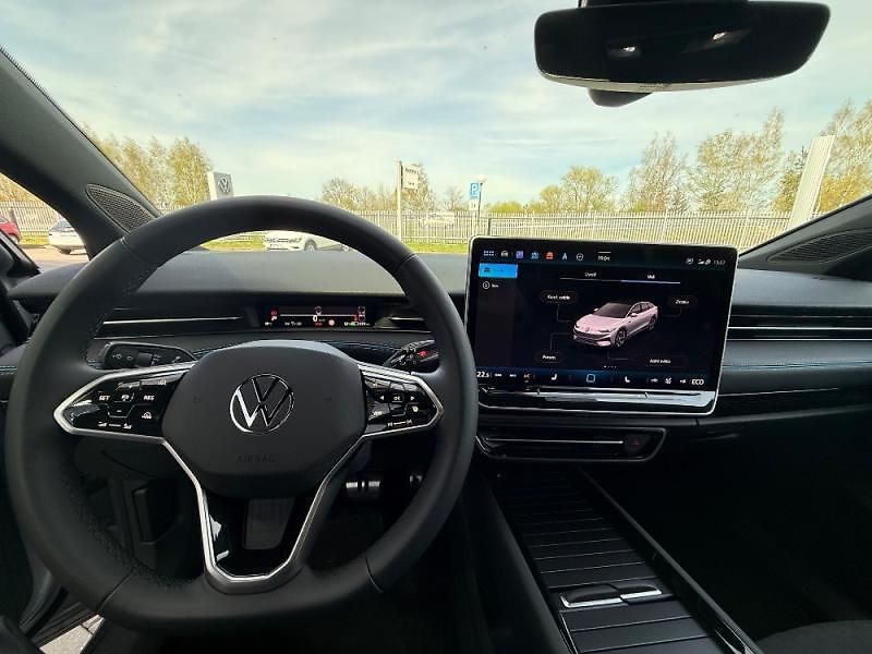 Volkswagen ID.7 (2024) Pro 210kW - fotka 5 z 8