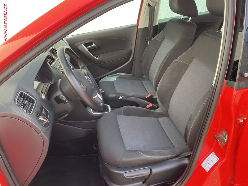 Volkswagen Polo (2012) 1.2 TSi, Style, +kola - fotka 9 z 17