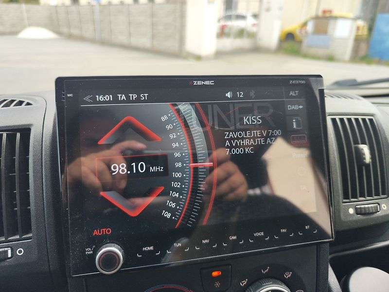 Ostatní 2.2 HDI/96kW D-Line Roadcamp - fotka 15 z 37