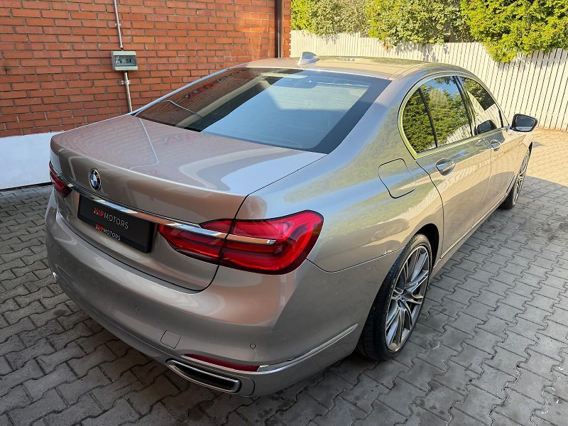 BMW Řada 7 740xD-R20-H&K-LASER-ČR - fotka 9 z 37