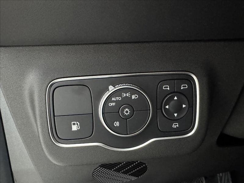 Omoda 9 (2026) 1,5 SHS PREMIUM - fotka 14 z 16