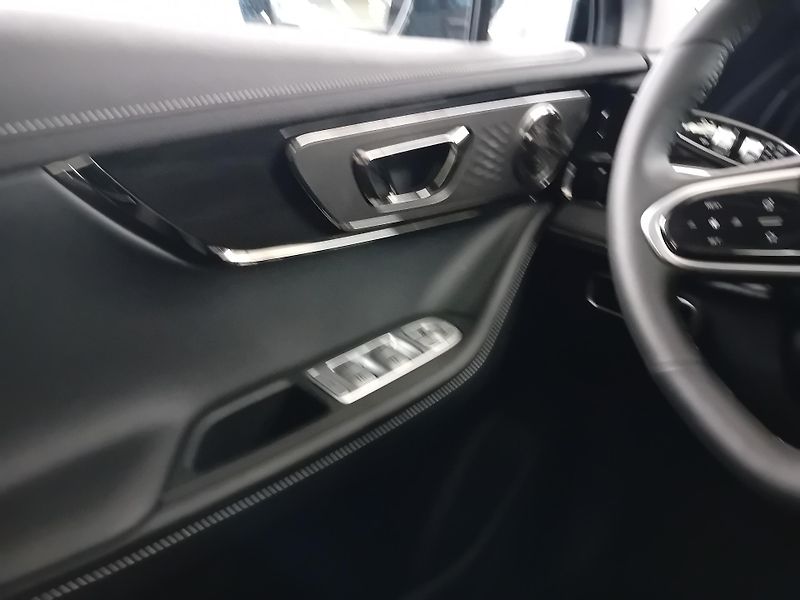 Omoda 5 PREMIUM 1,6TGDI, ČR, 1.MAJ - fotka 15 z 21