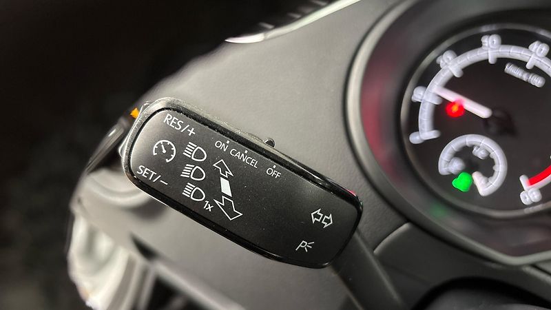 Škoda Octavia 1.5 TSI G-Tec DSG Ambition Com - fotka 14 z 23