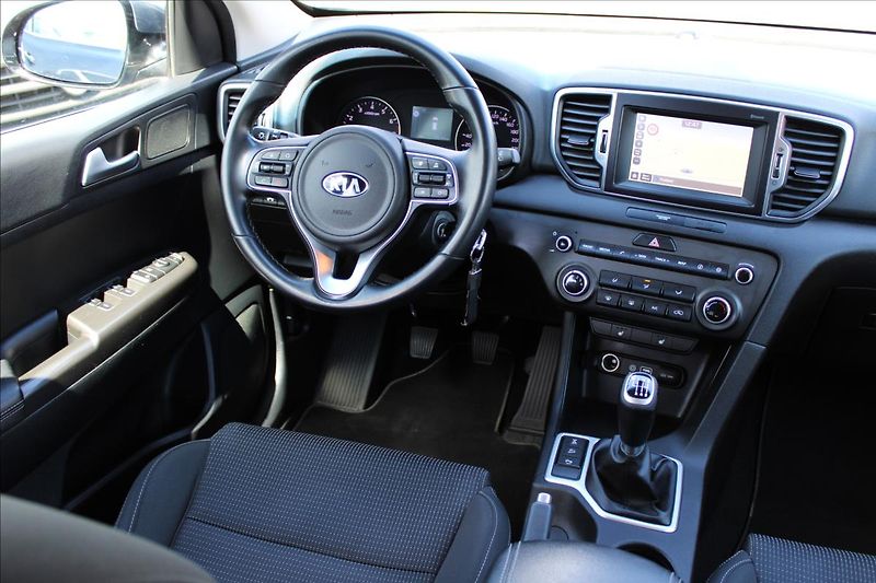Kia Sportage 1,6 T-GDi 130kW 4x4,MANUAL,NAV - fotka 15 z 33