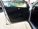 Volkswagen Passat 2,0 TDi  Comfort - náhled 16