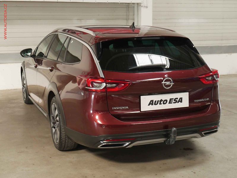 Opel Insignia (2018) 2.0 CDTI 4x4, 2.maj, LED - fotka 4 z 22
