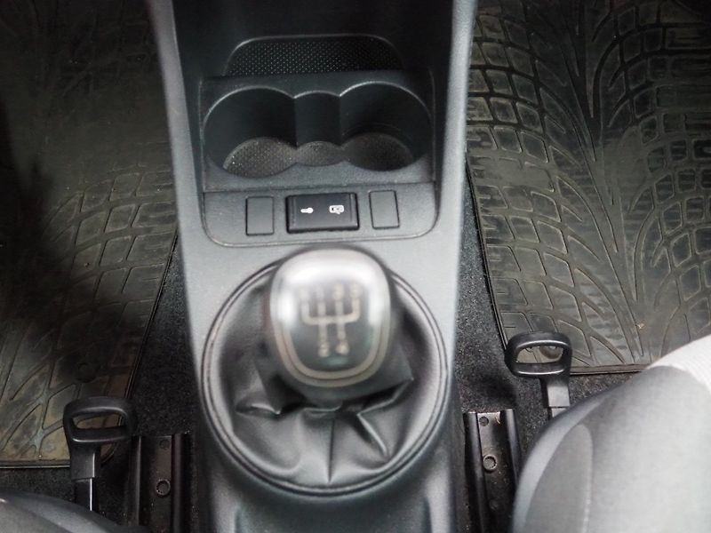 Škoda Fabia (2013) 1.4i - fotka 31 z 41
