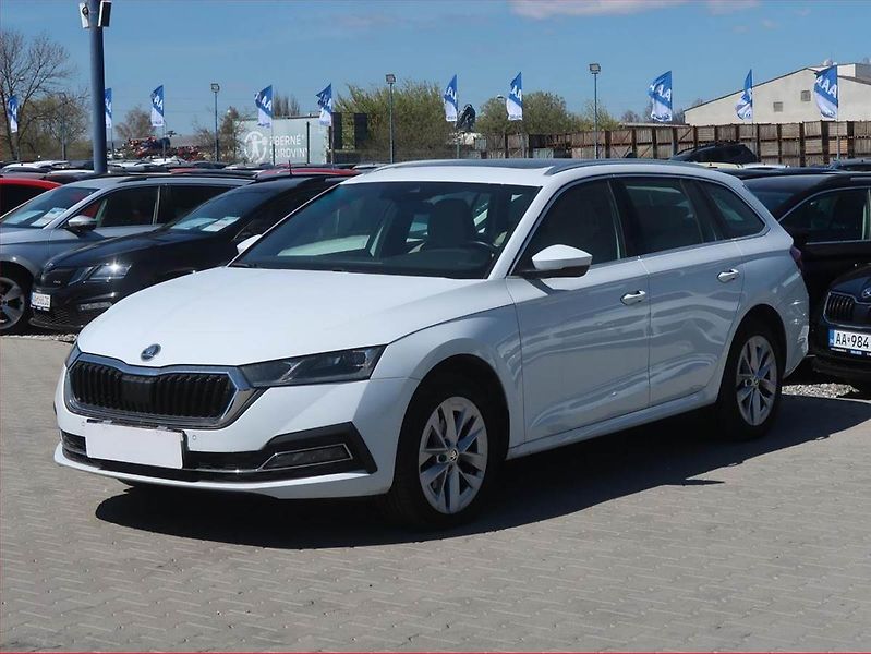 Škoda Octavia (2021) Style 2.0 TDI, Automat - fotka 2 z 27