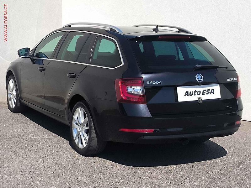 Škoda Octavia (2018) 1.6 TDi, Style, DSG, LED - fotka 6 z 26