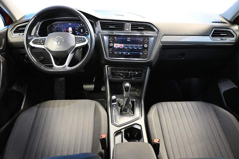 Volkswagen Tiguan Allspace (2023) 2.0 DSG LED ACC VIRTUAL LIFE T - fotka 12 z 30