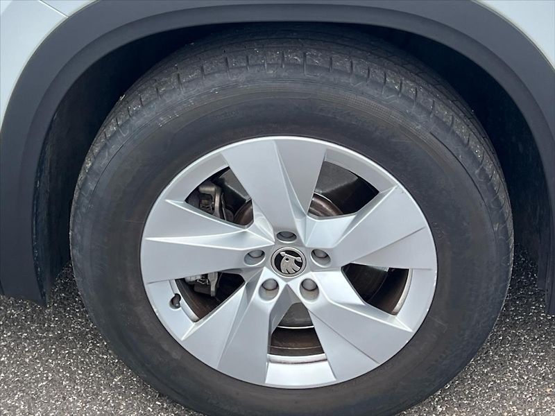 Škoda Kodiaq 2,0 TDi 110 kW 7DSG SELECTION - fotka 27 z 28