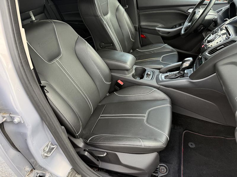 Ford Focus 2,0TDCI 120 kW AUTOMAT - fotka 13 z 23