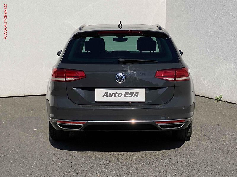 Volkswagen Passat (2018) 2.0 TDi 4x4, Comfortline - fotka 5 z 18