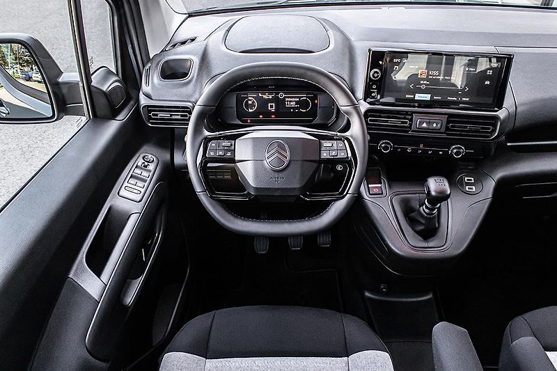 Citroën Berlingo (2026) 1,2 PLUS benzín 110k+ STYL - fotka 16 z 21