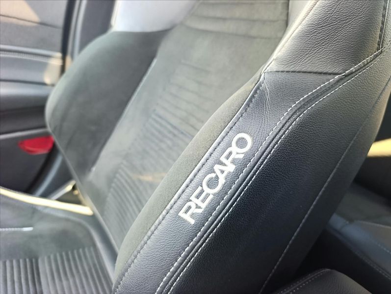 Ford Fiesta 1,5 ST 147kW Kamera Navi Recar - fotka 32 z 34