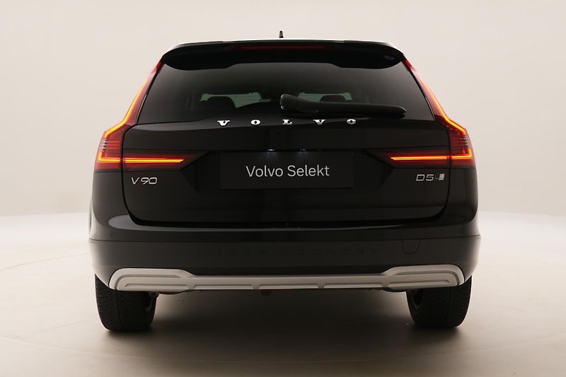 Volvo V90 CC D5 AWD MOMENTUM POLESTAR  - fotka 12 z 46