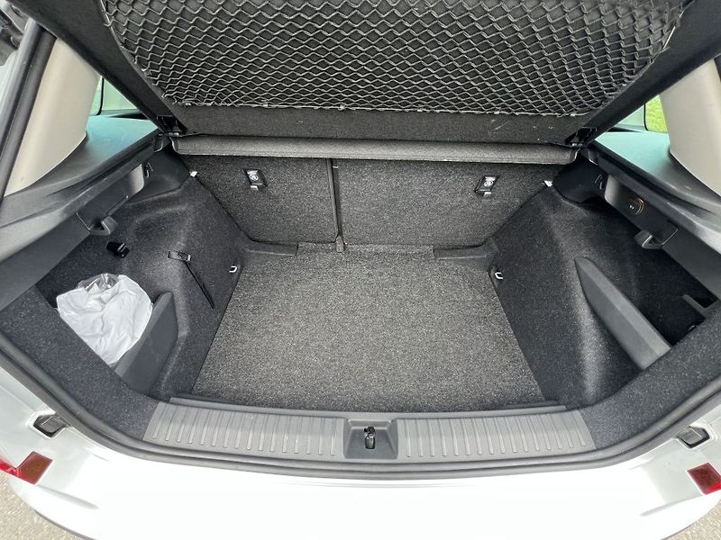 Škoda Kamiq Top Selection 1.0 TSI 85 kW - fotka 15 z 29