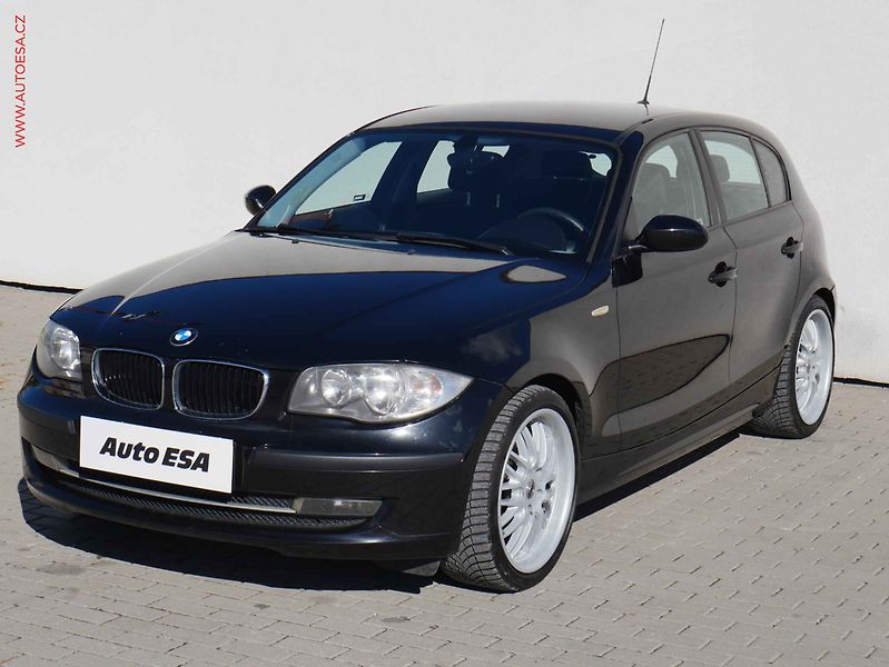 BMW Řada 1 (2008) 2.0d 118d, AC - fotka 3 z 17