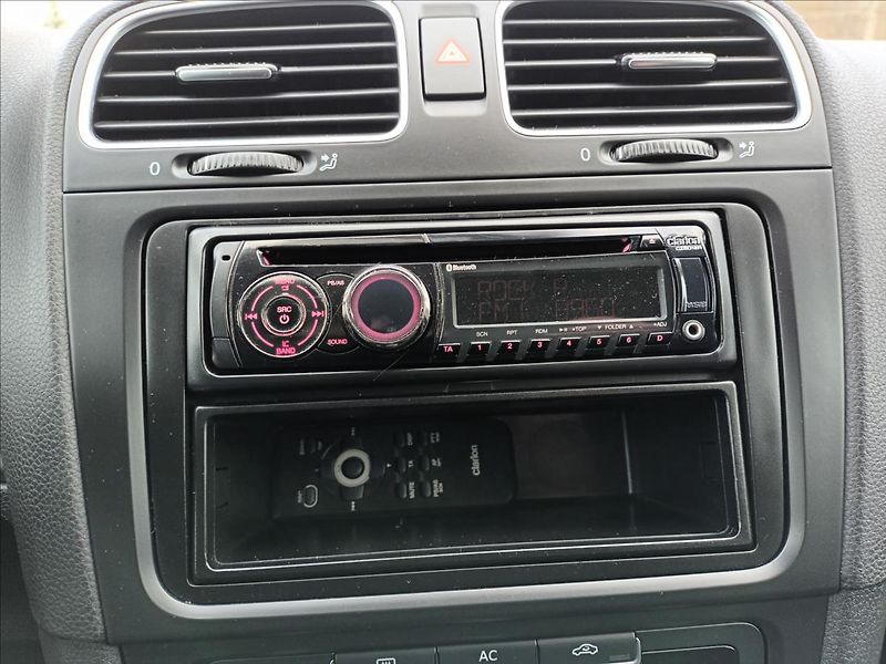 Volkswagen Golf 1,4 16V,59KW,TREND,KLIMA,ESP, - fotka 29 z 33