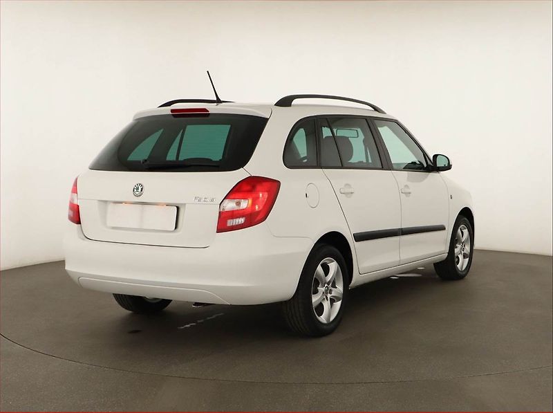 Škoda Fabia (2012) Ambition 1.2 TSI, Tempomat - fotka 5 z 12