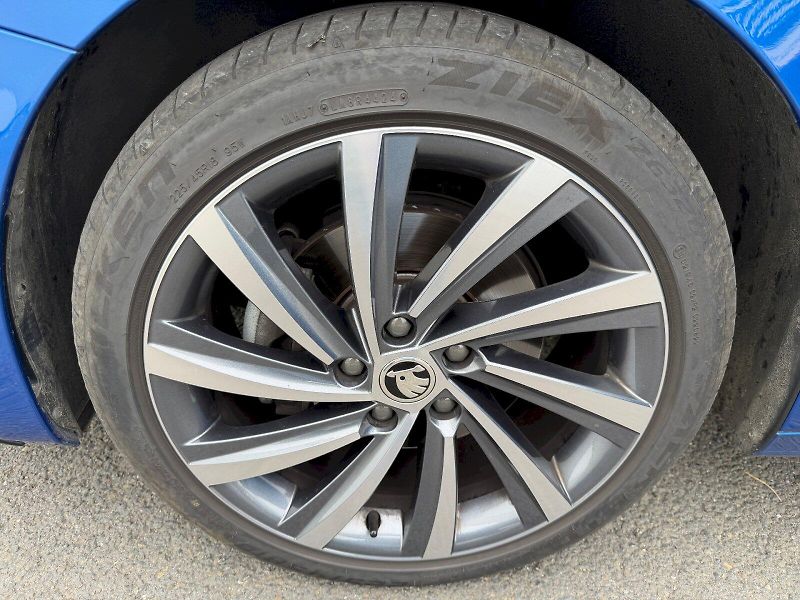 Škoda Octavia (2023) 2.0 TDI 110kW DSG SportLine - fotka 35 z 35
