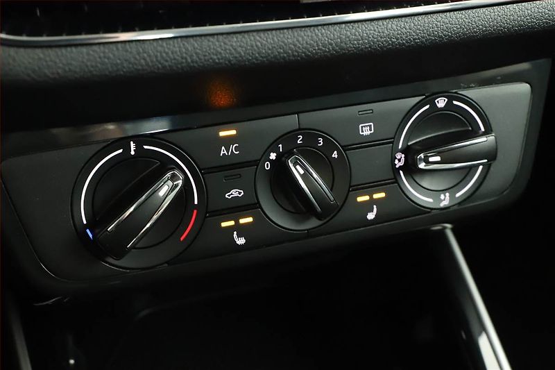 Škoda Fabia (2022) Style 1.0 TSI, ČR,1.maj - fotka 13 z 14